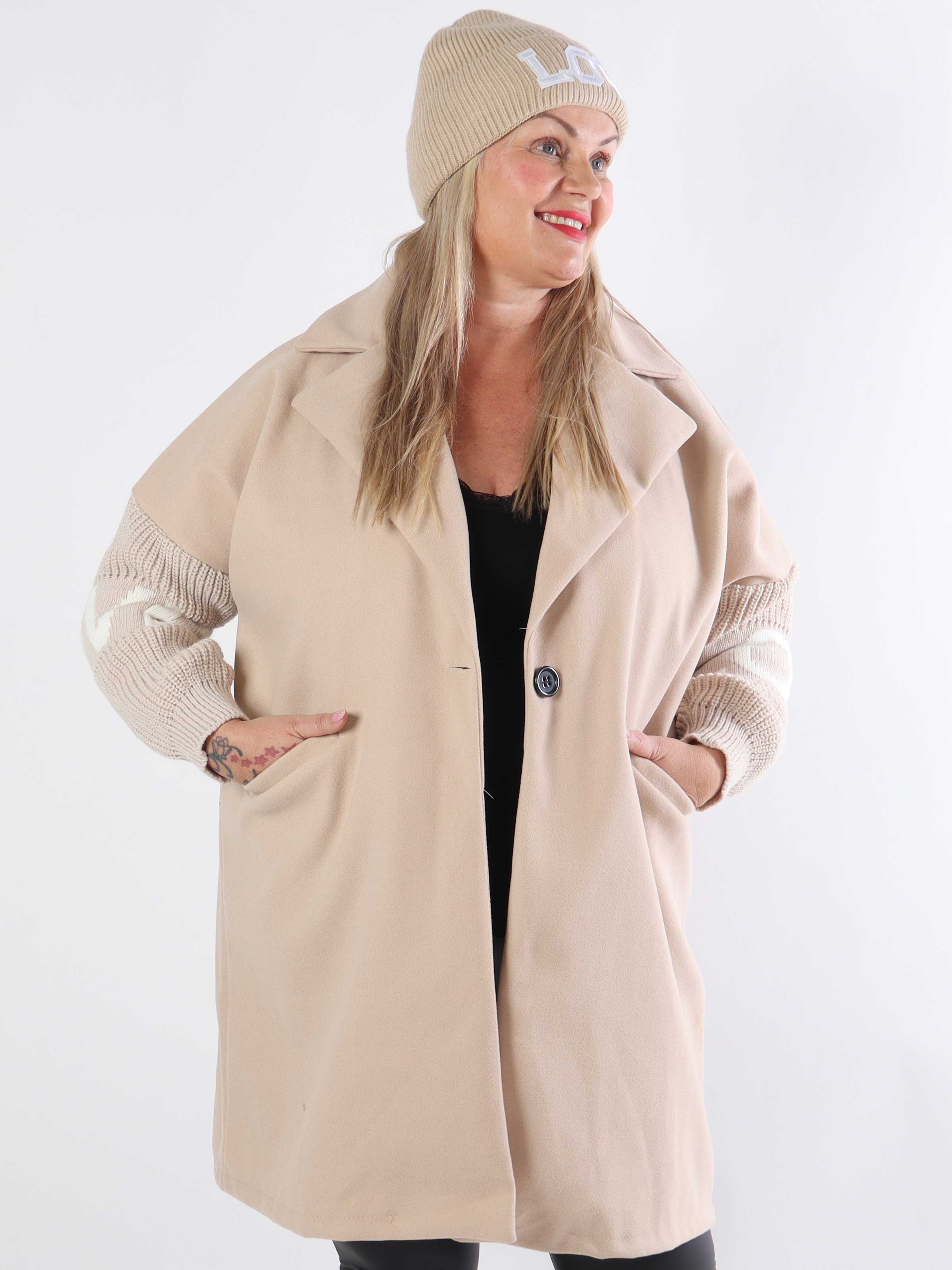 Debbie Short - Plus size-jacka med stickade ärmar